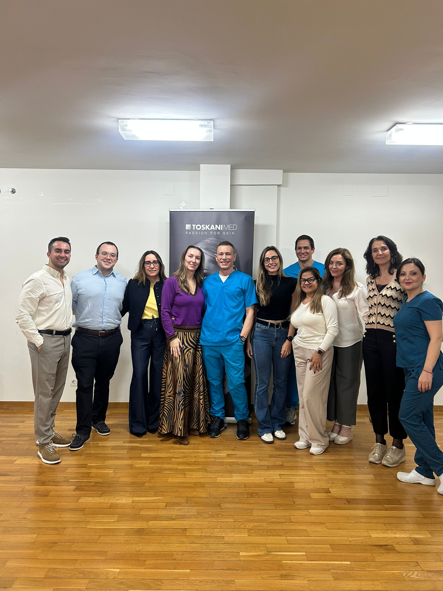 Equipo de Clínica Gottardo en formación con Toskanimed