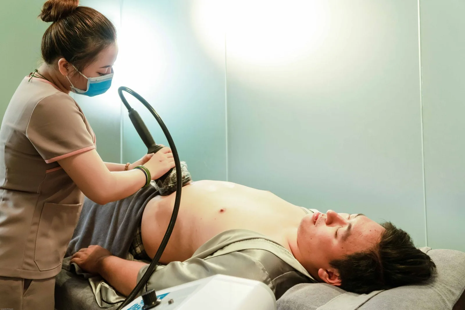 Tratamiento corporal con cabezal en abdomen